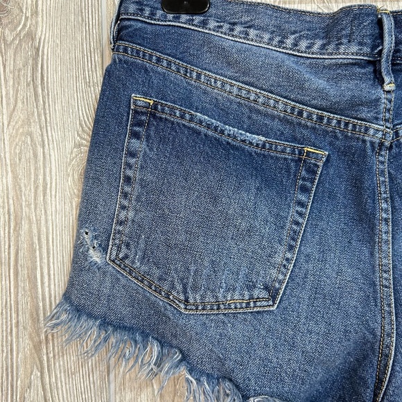 We The Free Distressed Exposed Pocket Jean Shorts with Frayed Hem Size 31 - Picture 9 of 15